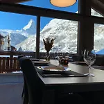 Alpine Colosseo 아파트호텔