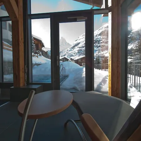 Alpine Colosseo Aparthotel Zermatt