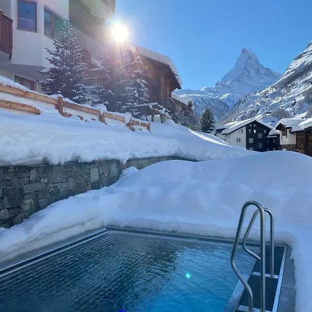 Aparthotel Alpine Colosseo *