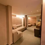 Апарт-готель Alpine Colosseo