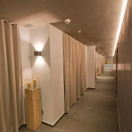 Aparthotel Alpine Colosseo *