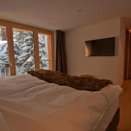 Alpine Colosseo Apartahotel Zermatt