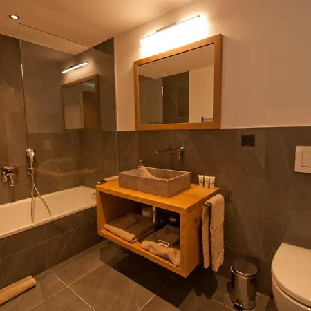 Alpine Colosseo Apartmanhotel *