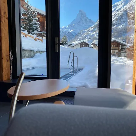 Alpine Colosseo Apartmanhotel Zermatt